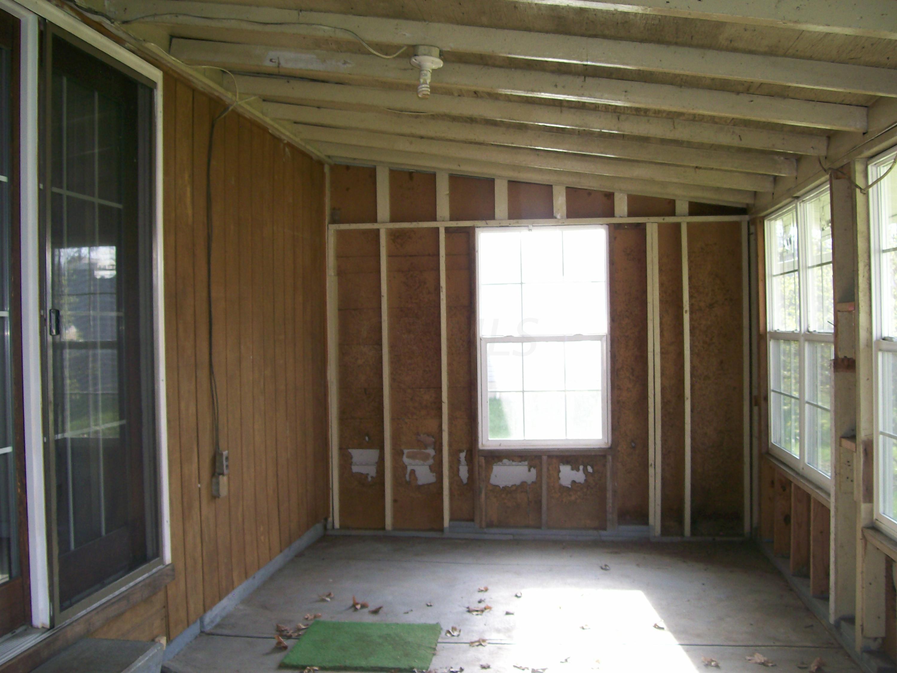 3366 Watkins Road Columbus, OH 43207 - Photo 16 of 20 Gallery Image 16