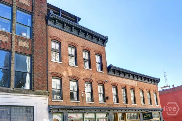 $995,000 | 9 West York Street, Unit 306, Savannah, GA 31401