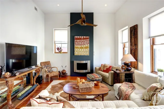 $995,000 | 9 West York Street, Unit 306, Savannah, GA 31401