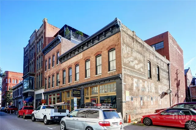 $995,000 | 9 West York Street, Unit 306, Savannah, GA 31401