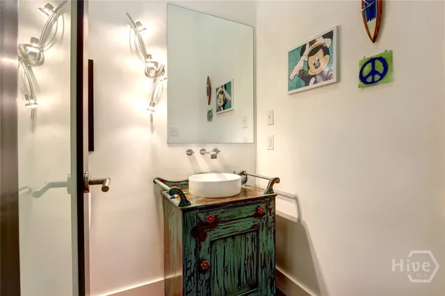 $995,000 | 9 West York Street, Unit 306, Savannah, GA 31401