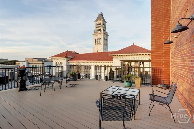 $995,000 | 9 West York Street, Unit 306, Savannah, GA 31401