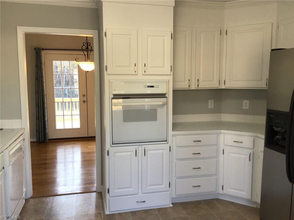 195 Farmstead Road Winston-Salem, NC 27107 - Photo 11 of 21 Gallery Image 11