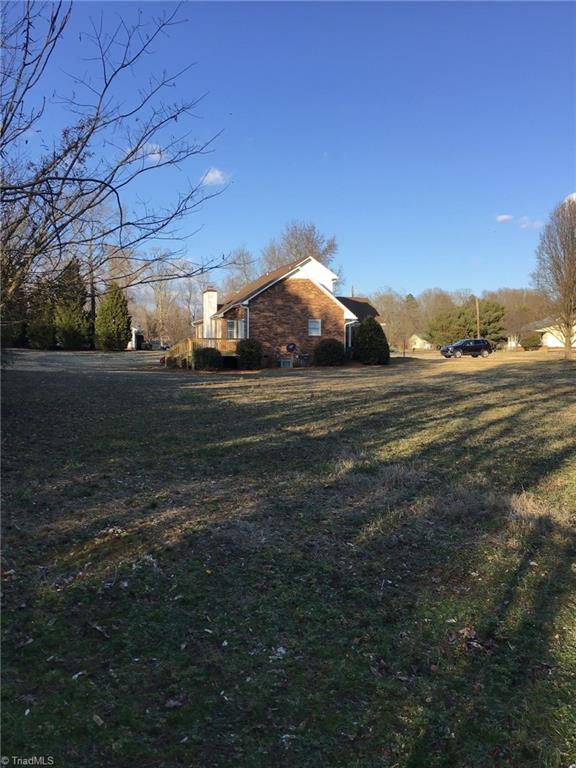 195 Farmstead Road Winston-Salem, NC 27107 - Photo 5 of 21 Gallery Image 5