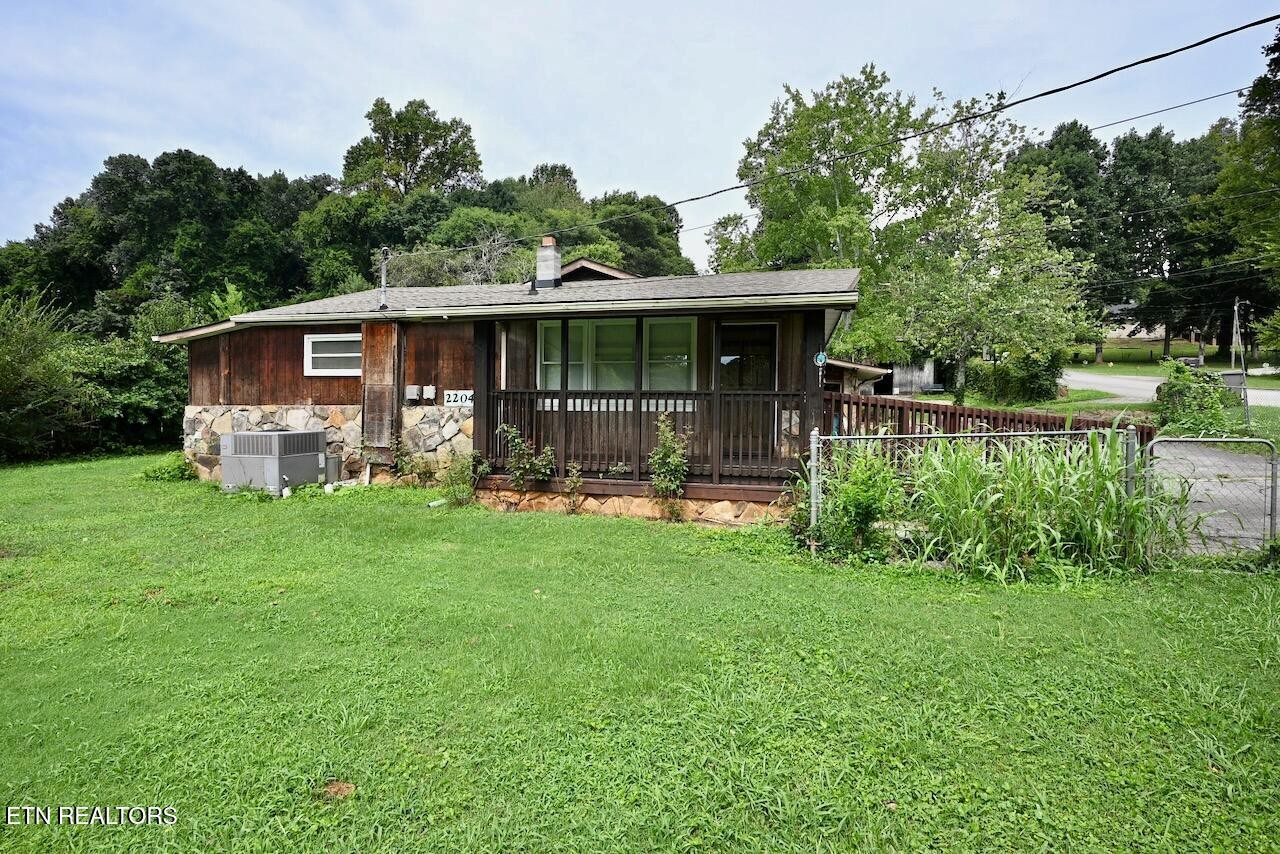 2204 Mentor Road Louisville, TN 37777 - Photo 2 of 35 Gallery Image 2