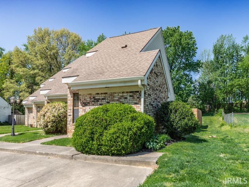 5611 Maple Lane Newburgh, IN 47630 - Photo 2 of 35