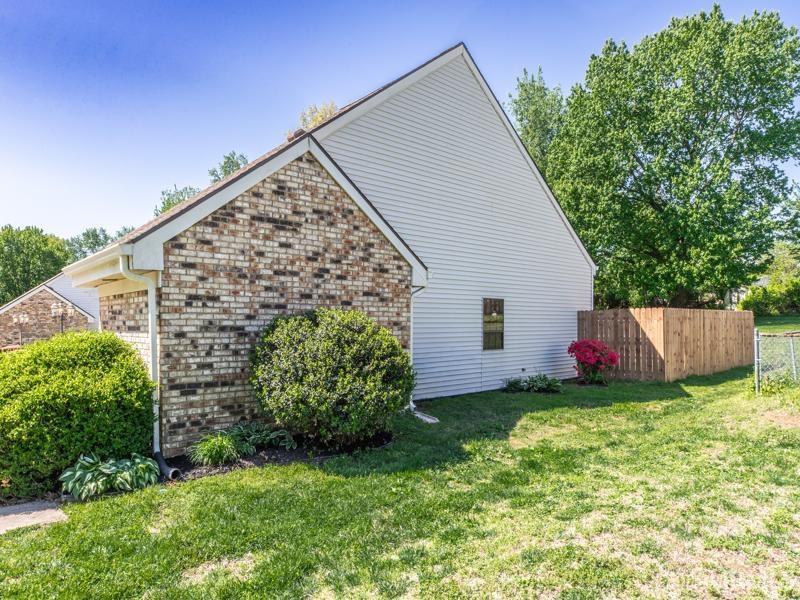 5611 Maple Lane Newburgh, IN 47630 - Photo 3 of 35