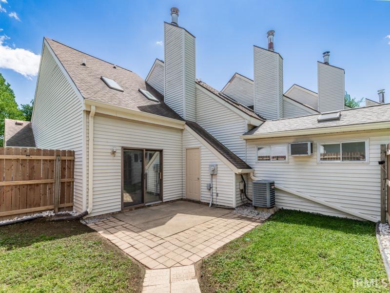 5611 Maple Lane Newburgh, IN 47630 - Photo 6 of 35