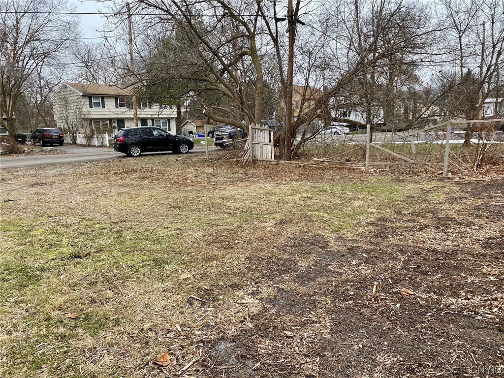 223 Seneca Drive Syracuse, NY 13205 - Photo 6 of 6