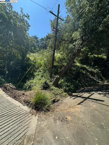 $75,000 | Chelton Drive, Oakland, CA 94611