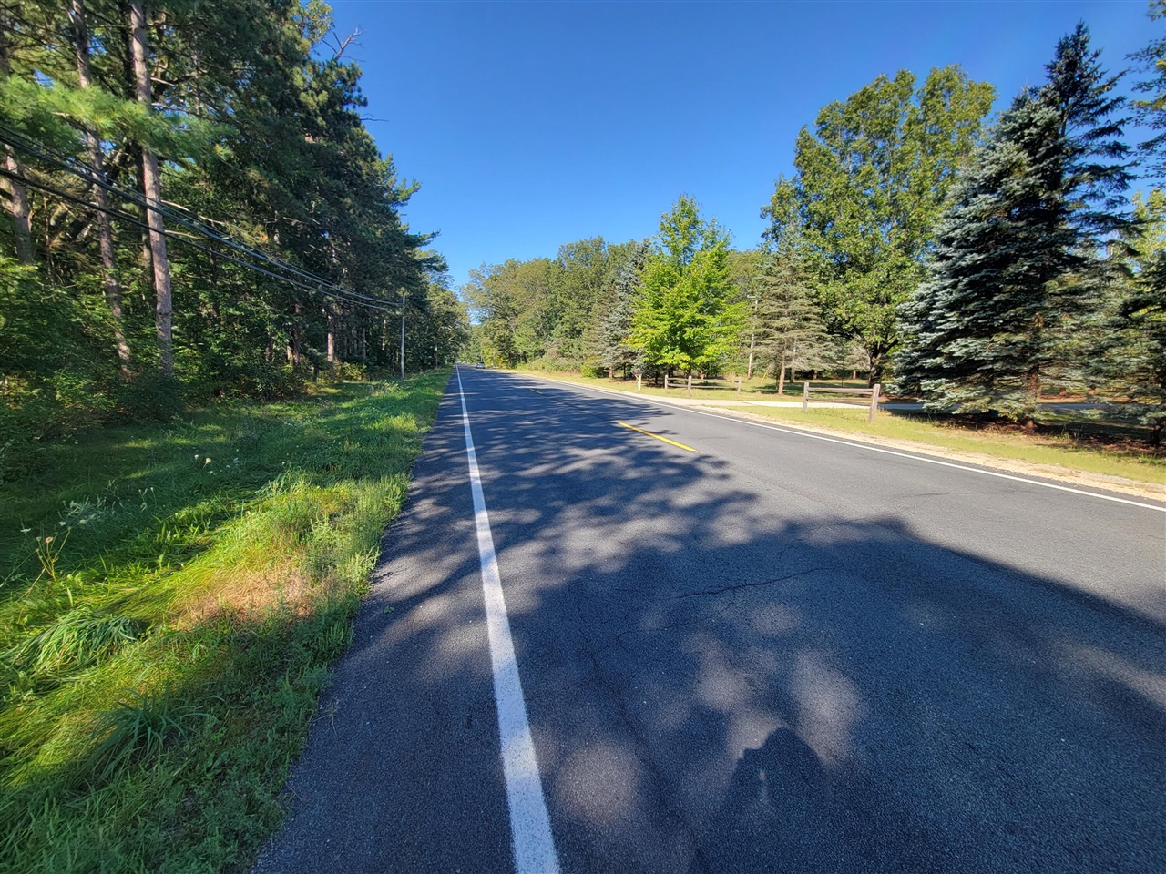 04 East River Road Muskegon, MI 49445 - Photo 3 of 4