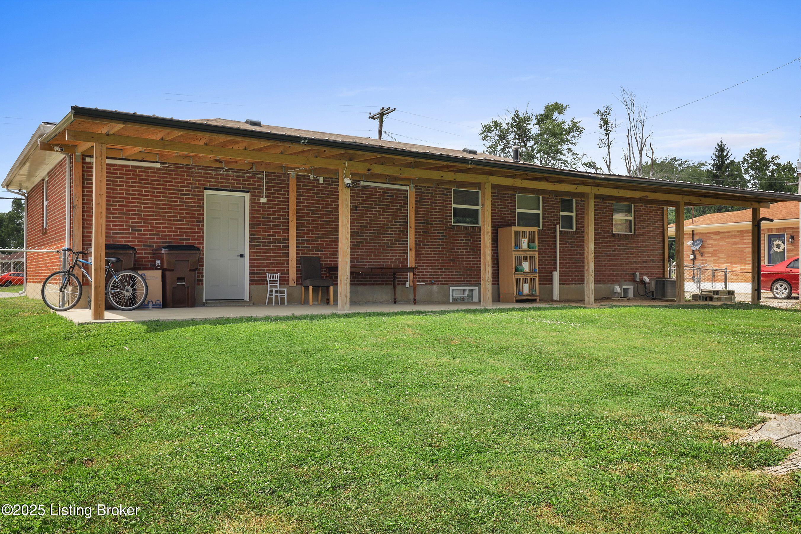 10907 Torrington Road Louisville, KY 40272 - Photo 33 of 38 IMG_1620 2
