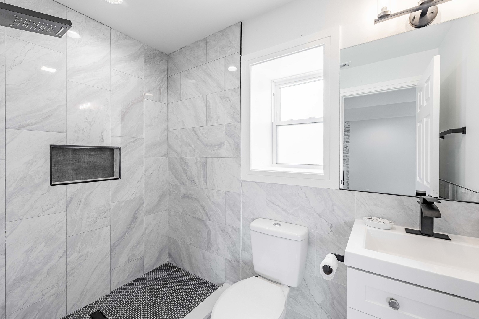 718 East 152nd Street Phoenix, IL 60426 - Photo 8 of 13