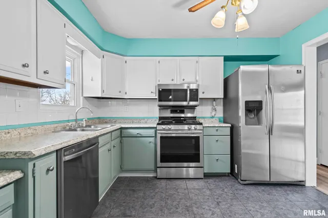 $215,000 | 441 Armor Road, Springfield, IL 62704