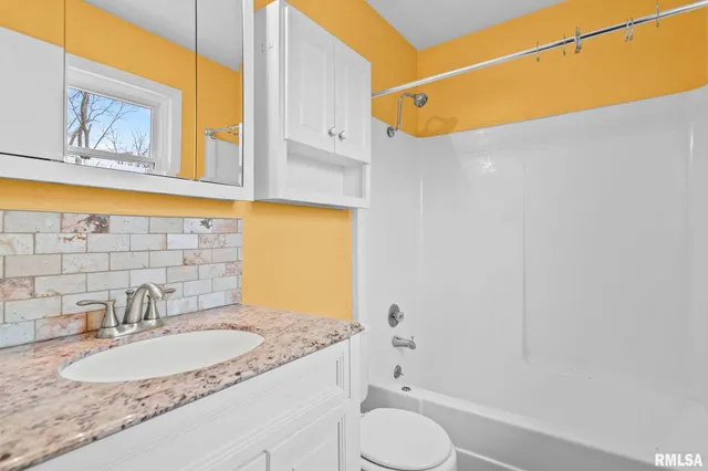 $215,000 | 441 Armor Road, Springfield, IL 62704