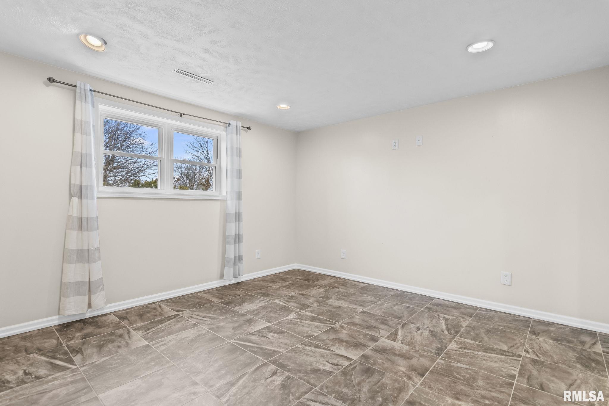 441 Armor Road Springfield, IL 62704 - Photo 25 of 37