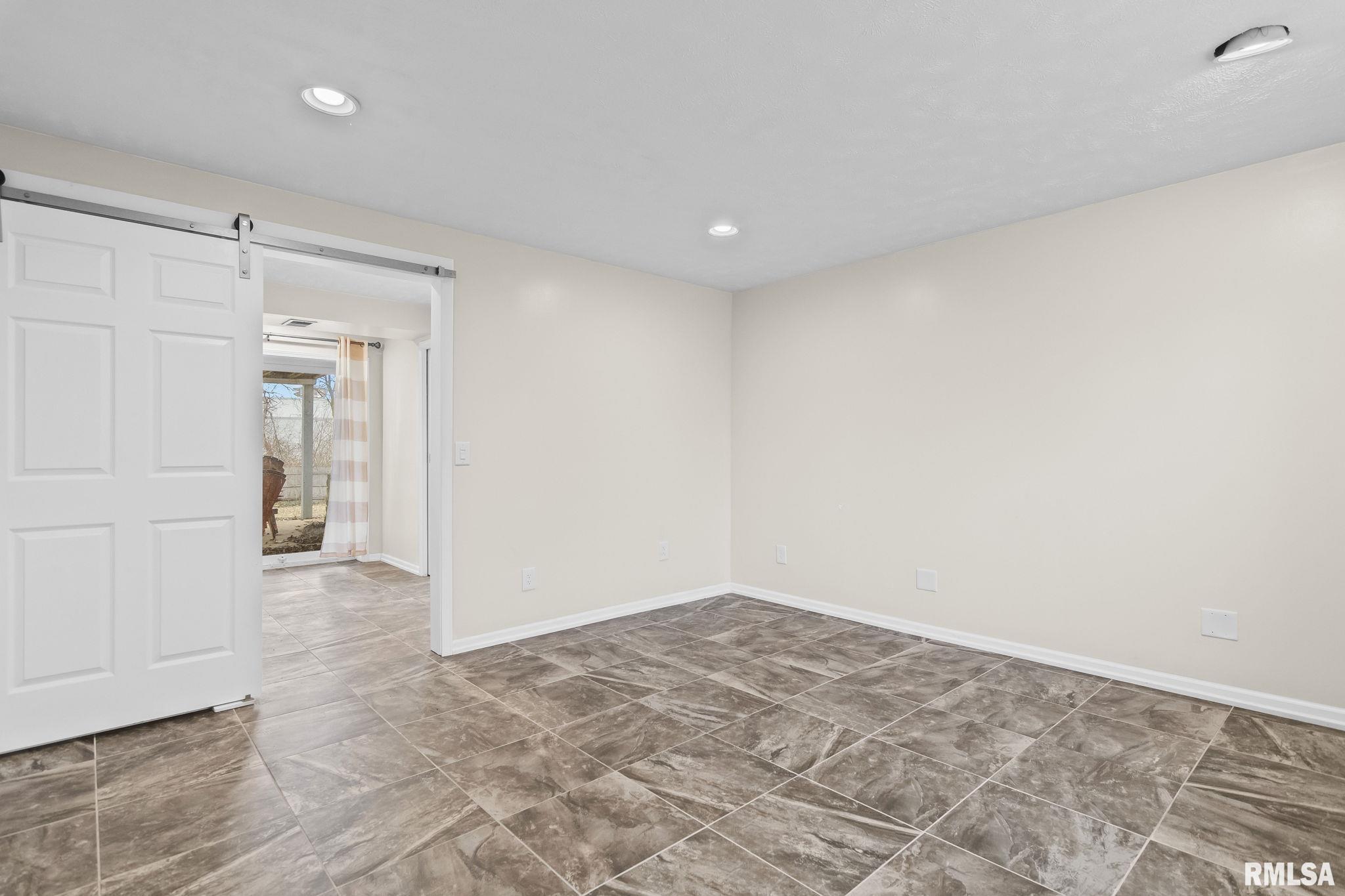 441 Armor Road Springfield, IL 62704 - Photo 27 of 37