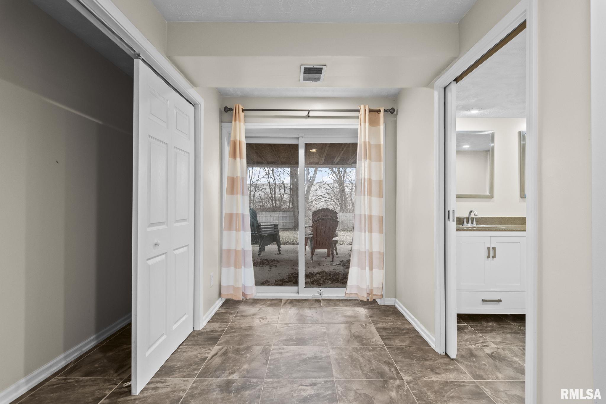 441 Armor Road Springfield, IL 62704 - Photo 29 of 37