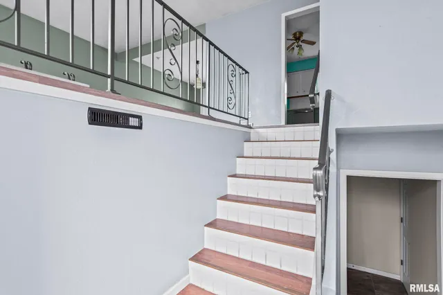 $215,000 | 441 Armor Road, Springfield, IL 62704