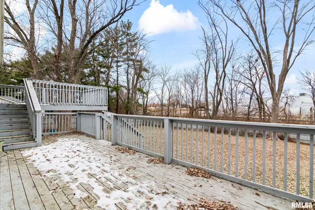 $215,000 | 441 Armor Road, Springfield, IL 62704