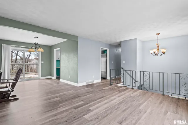 $215,000 | 441 Armor Road, Springfield, IL 62704