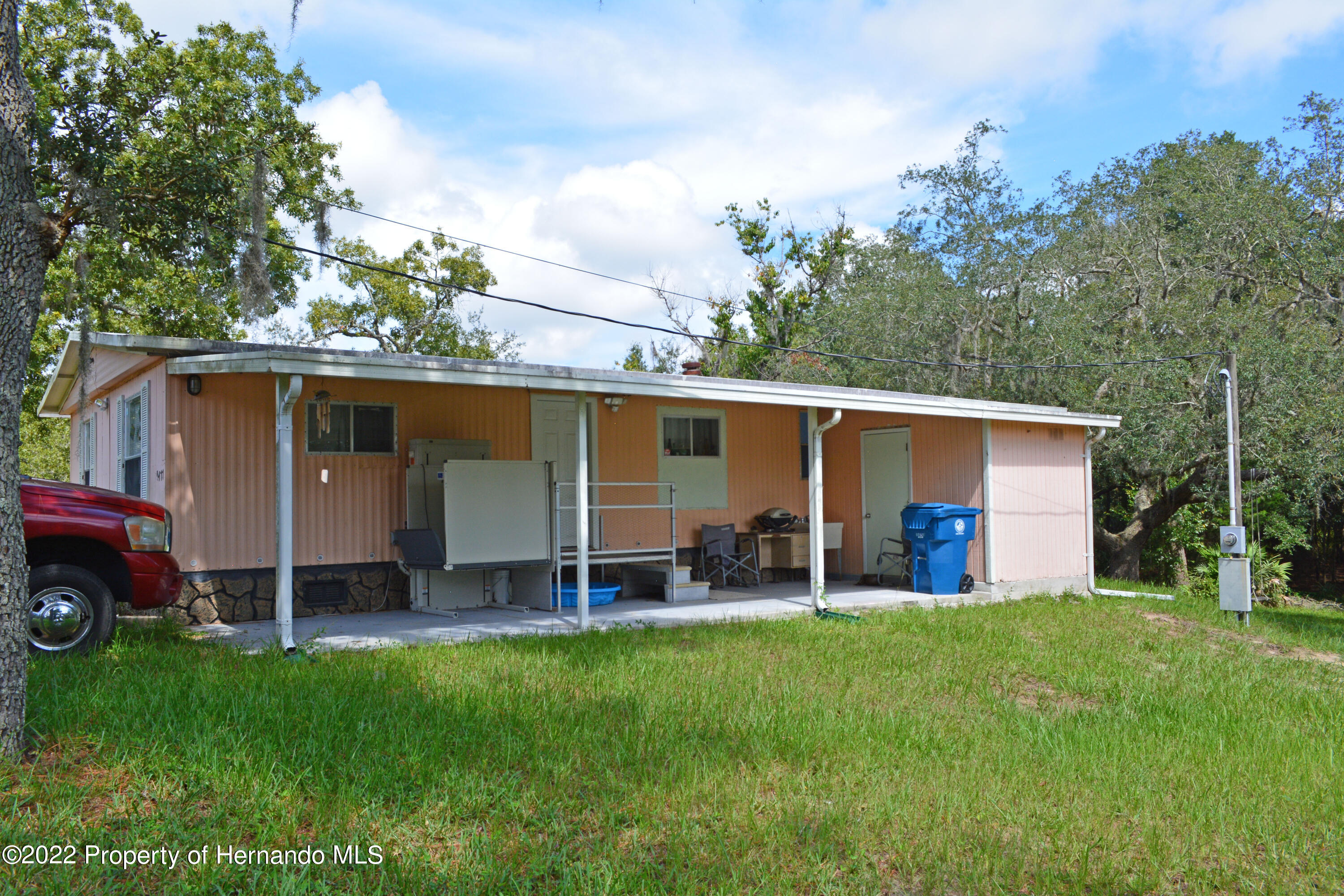 9477 Country Weeki Wachee, FL 34613 - Photo 6 of 48 DSC_3846_0776_edited-1
