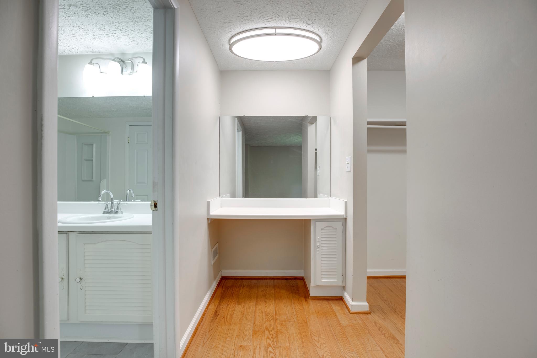 1604 Barnstead Drive Reston, VA 20194 - Photo 24 of 36