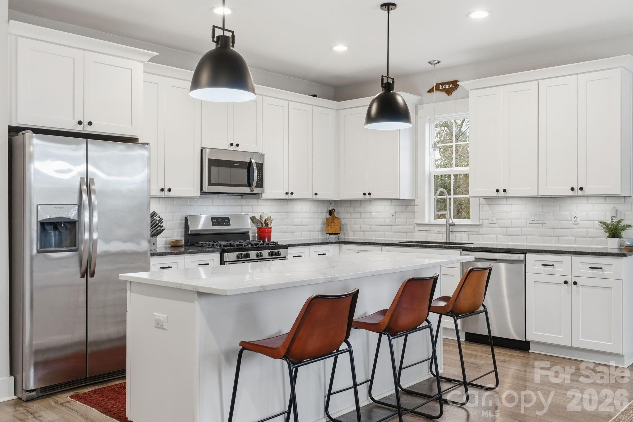 321 Fielding Road Charlotte, NC 28214 - Photo 4 of 42 Gallery Image 4