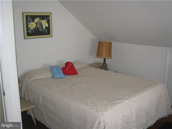 135 Middle Road Dublin, PA 18917 - Photo 11 of 22 Bedroom 3