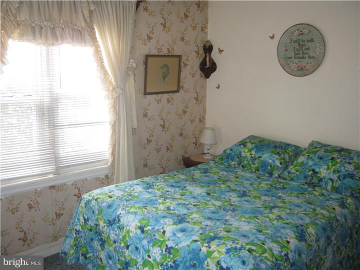 135 Middle Road Dublin, PA 18917 - Photo 10 of 22 Bedroom - Main