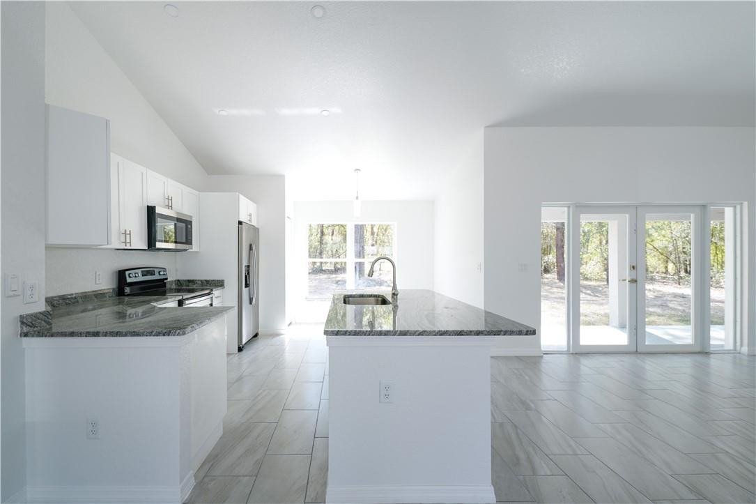 8765 Southwest 133rd Ln Road Ocala, FL 34473 - Photo 17 of 31 Photo 17