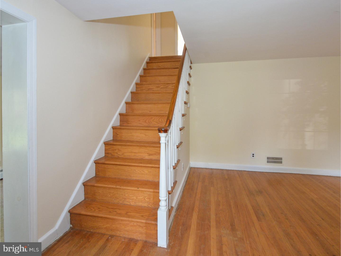 539 Beaver Road Glenside, PA 19038 - Photo 2 of 25 Gallery Image 2
