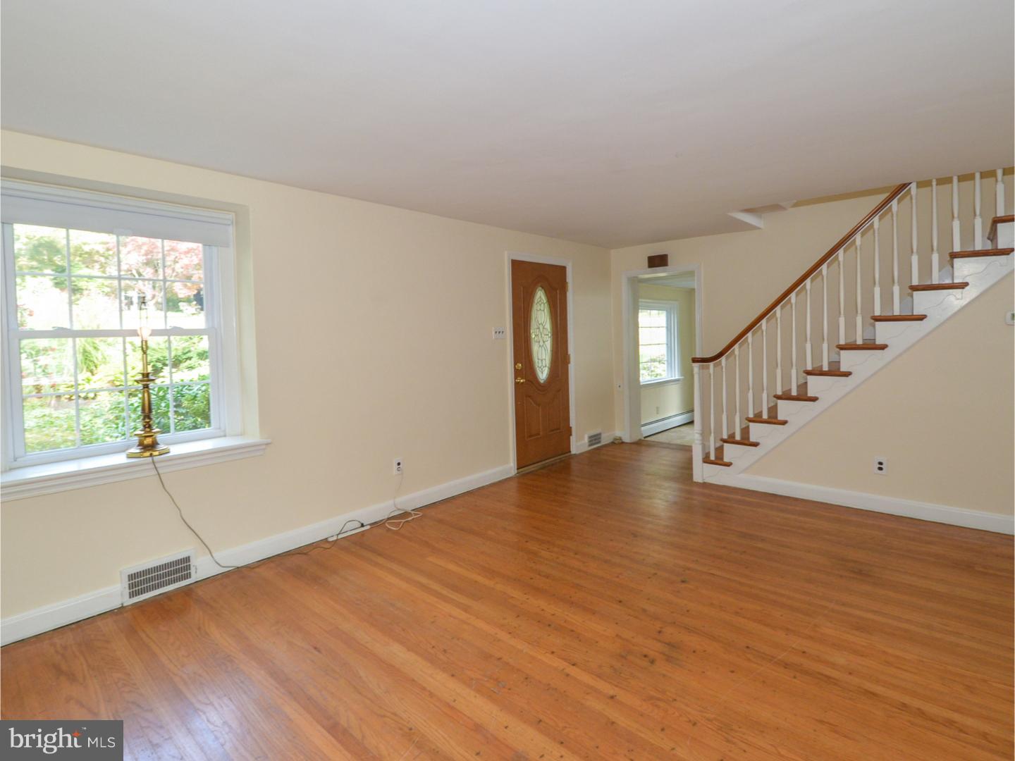 539 Beaver Road Glenside, PA 19038 - Photo 3 of 25 Gallery Image 3