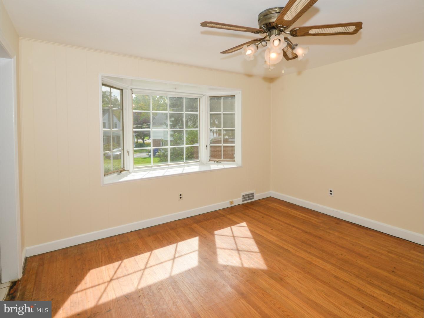 539 Beaver Road Glenside, PA 19038 - Photo 6 of 25 Gallery Image 6
