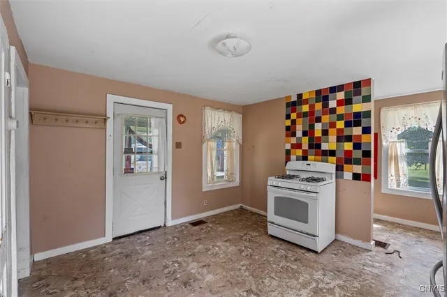 $159,900 | 4508 Elizabeth Street, Smithfield, NY 13408