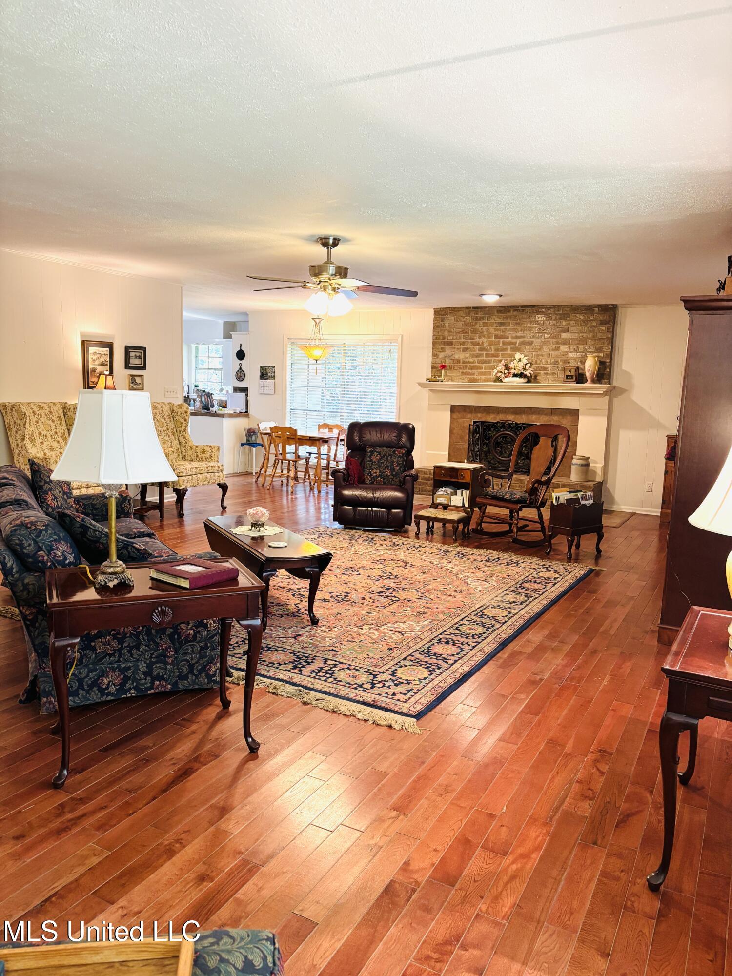 118 Pine Ridge Road Florence, MS 39073 - Photo 8 of 29 IMG_4805