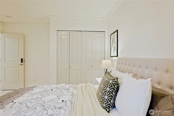 $1,248,000 | 12008 Northeast 162nd Place, Bothell, WA 98011