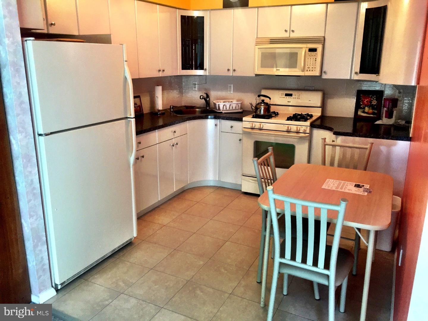 809 Red Lion Road, Unit B33 Philadelphia, PA 19115 - Photo 3 of 15