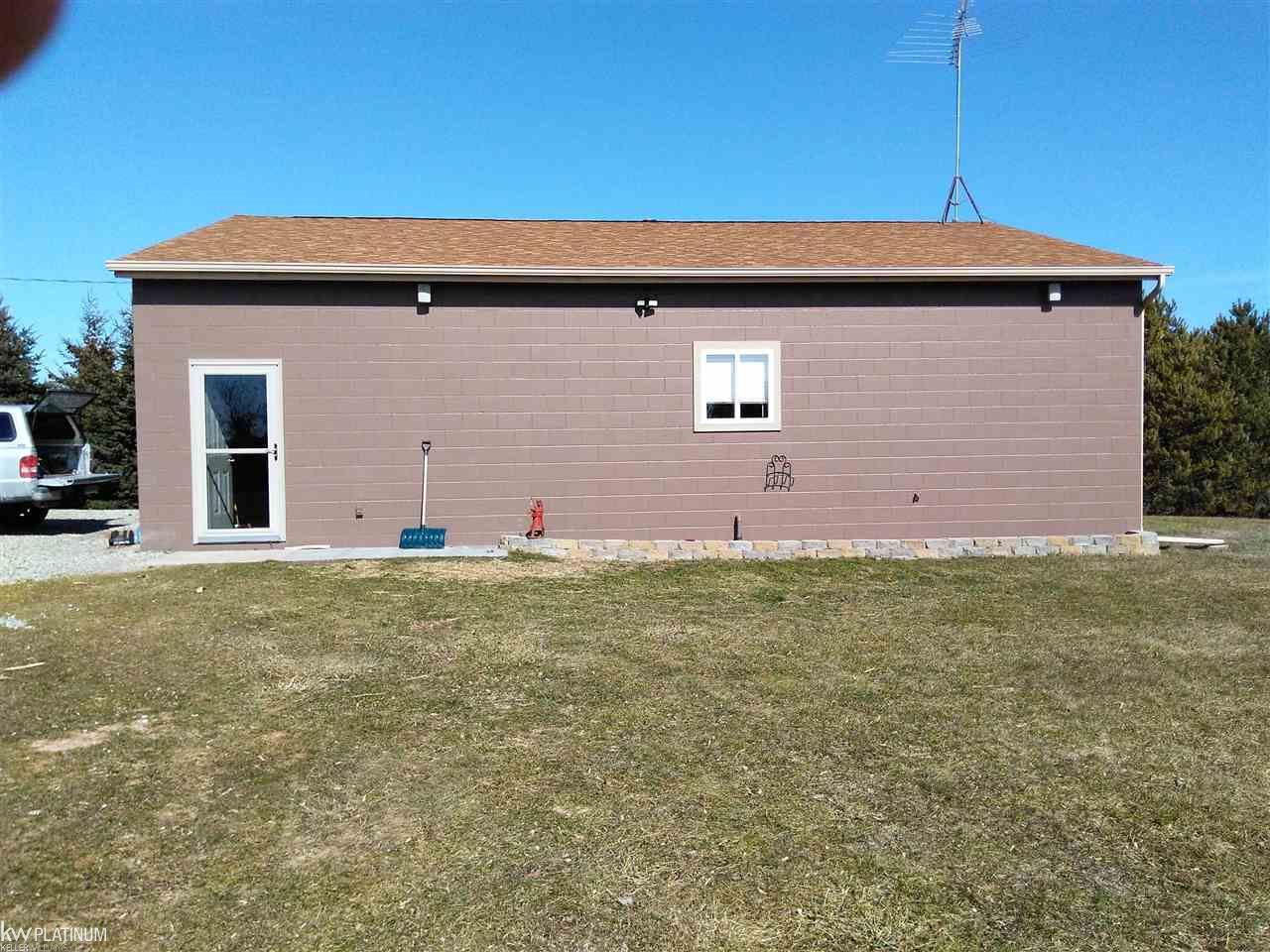 1111 South Loree Road Carsonville, MI 48419 - Photo 3 of 10