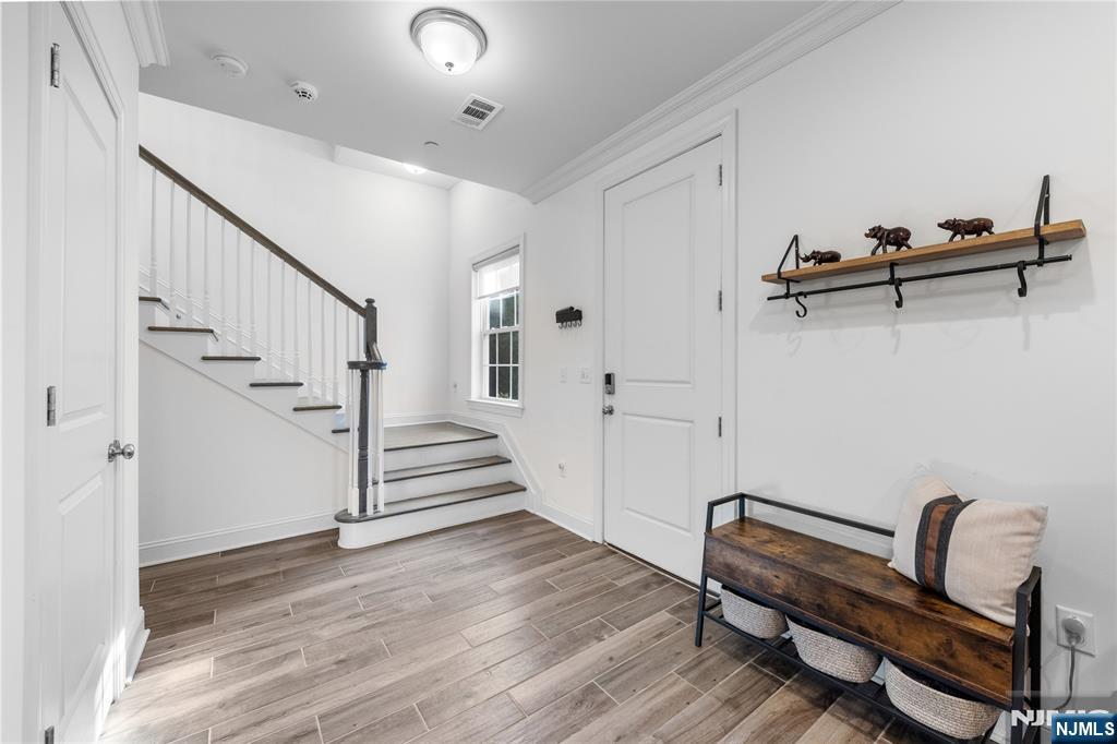 227 Bradley Drive Wood-Ridge, NJ 07075 - Photo 5 of 50