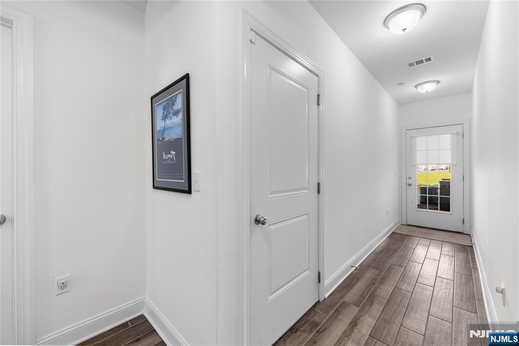 227 Bradley Drive Wood-Ridge, NJ 07075 - Photo 9 of 50