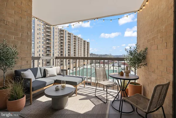 $365,000 | 4500 South Four Mile Run Drive, Unit 413, Arlington, VA 22204