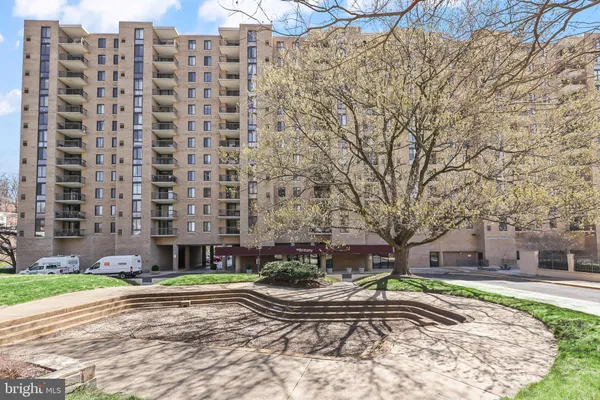 $365,000 | 4500 South Four Mile Run Drive, Unit 413, Arlington, VA 22204