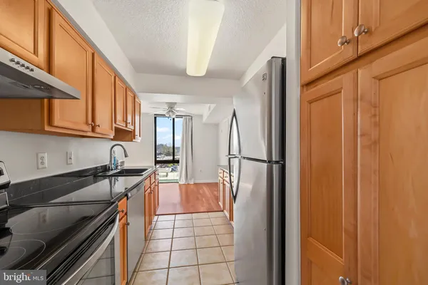 $365,000 | 4500 South Four Mile Run Drive, Unit 413, Arlington, VA 22204