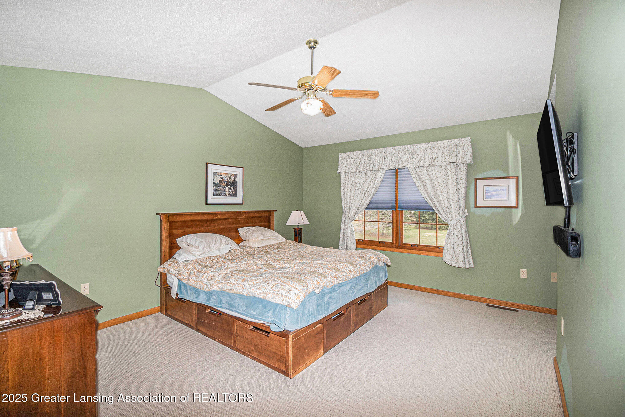2400 Hawley Road Mason, MI 48854 - Photo 15 of 51 Bedroom