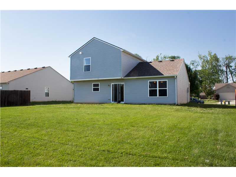1339 Blue Ridge Lane Brownsburg, IN 46112 - Photo 2 of 15 Gallery Image 2