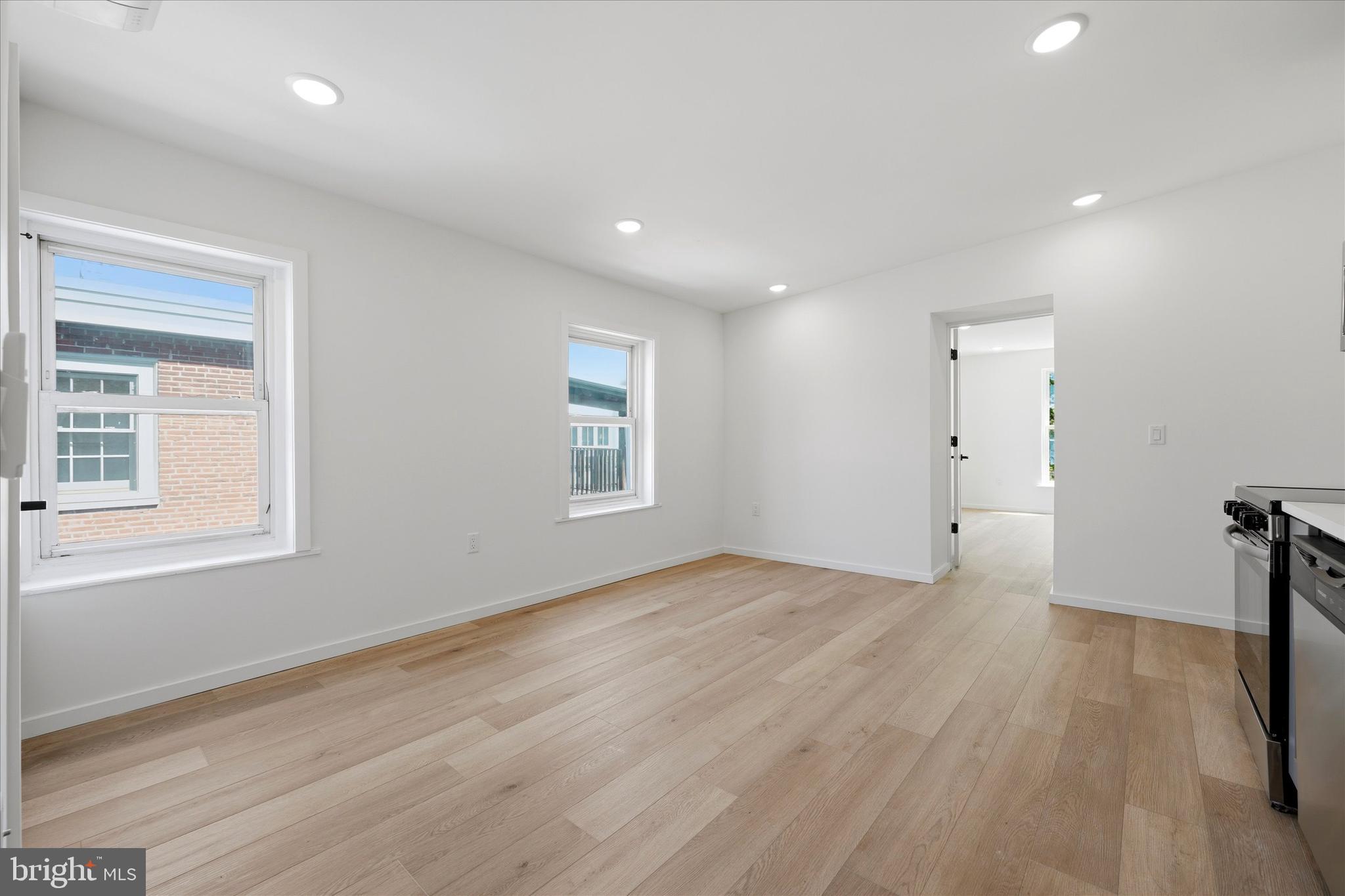627 North 16th Street, Unit 302 Philadelphia, PA 19130 - Photo 6 of 12