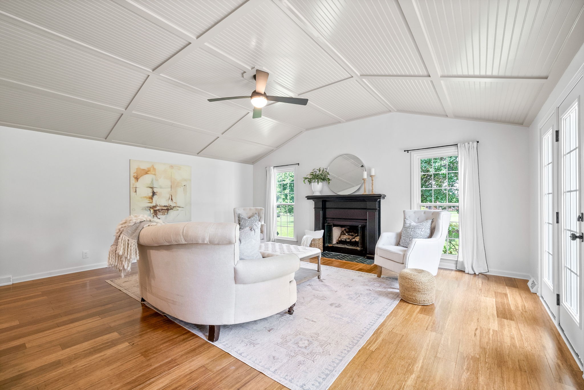 1059 Rossview Road Clarksville, TN 37043 - Photo 11 of 27 Gallery Image 11