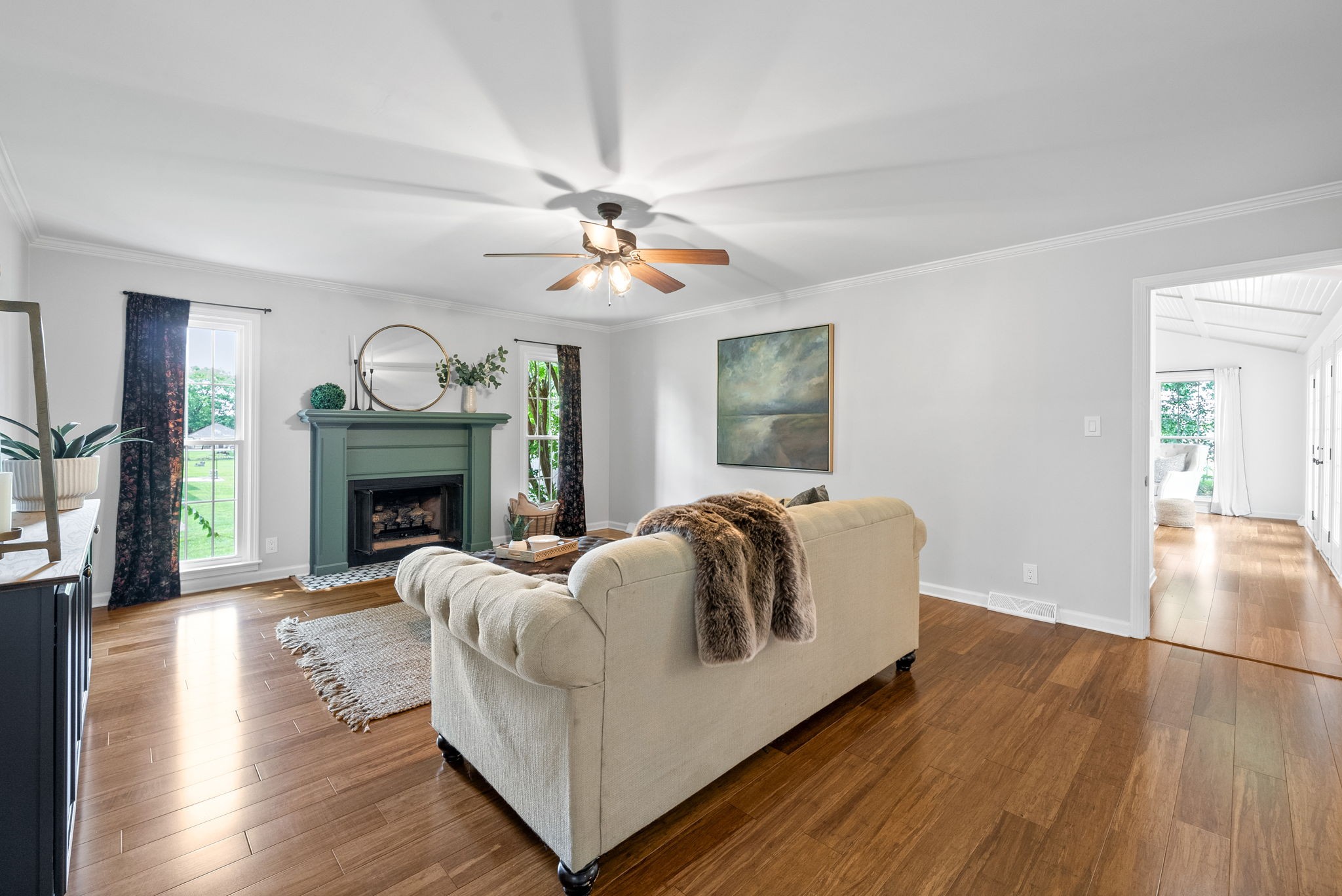 1059 Rossview Road Clarksville, TN 37043 - Photo 3 of 27 Gallery Image 3