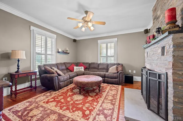 $1,050,000 | 14431 Wyatts Way, Huddleston, VA 24104